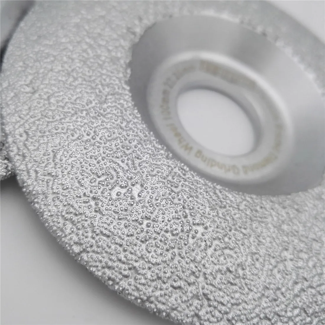 DT-DIATOOL Vakum Kaynaklı elmas taşlama diski Kuru veya ıslak Tüm taş ve inşaat malzemeleri için daha hızlı ve daha uzun ömür Görüntü 5