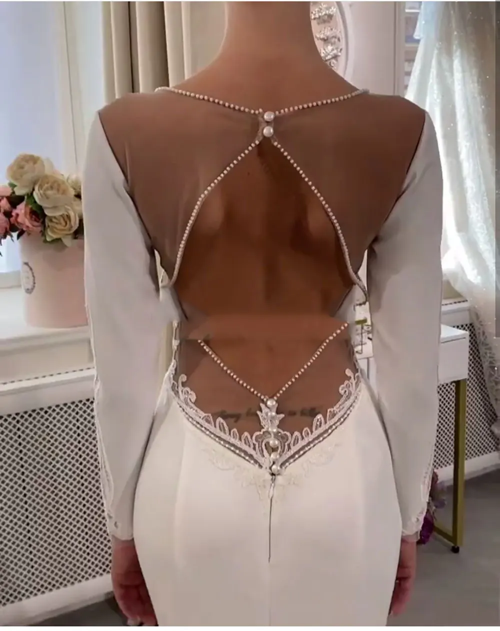 Zarif Mermaid düğün elbisesi O Boyun Uzun Kollu Seksi Cut Out Illusion Geri gelin kıyafeti Boncuk Dantel Aplikler Custom Made 2021 Görüntü 1