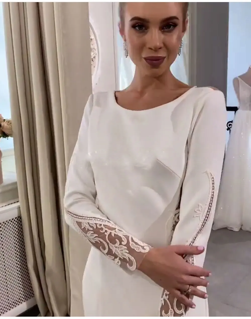 Zarif Mermaid düğün elbisesi O Boyun Uzun Kollu Seksi Cut Out Illusion Geri gelin kıyafeti Boncuk Dantel Aplikler Custom Made 2021 Görüntü 3
